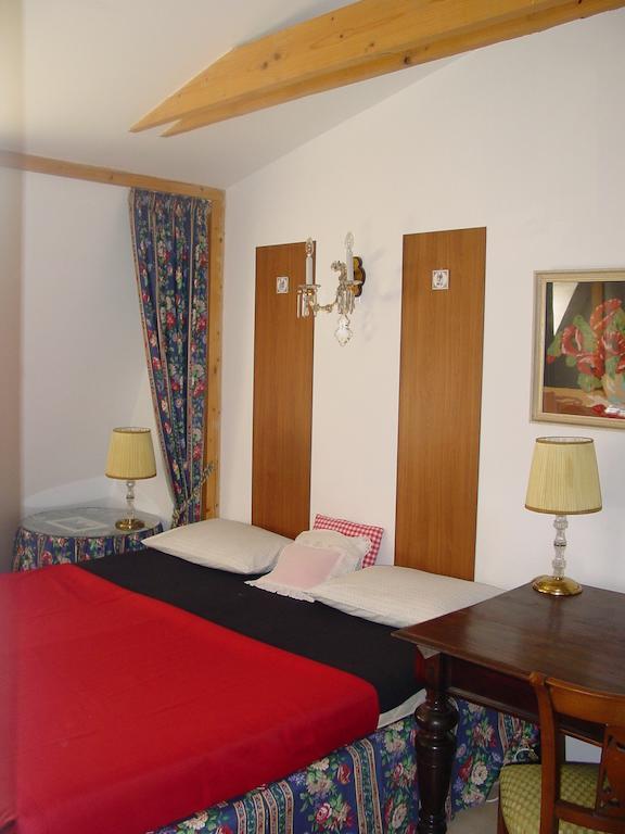 Ferienwohnung Excellent Location Pressburg Zimmer foto