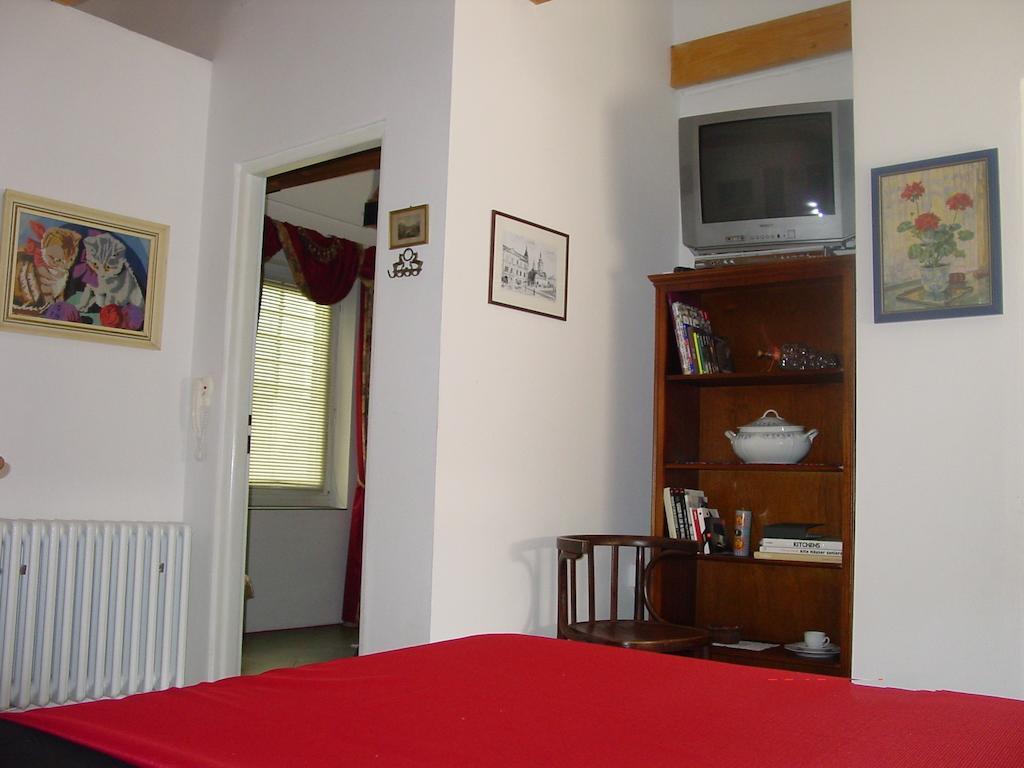 Ferienwohnung Excellent Location Pressburg Zimmer foto